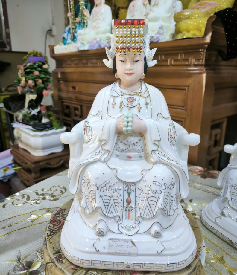 Chúa tiên chúa Ngọc cao 30cm sứ Đức Hoá