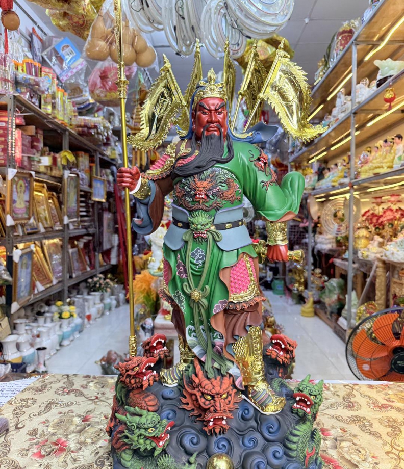 Tôn tượng Quan Công siêu đẹp